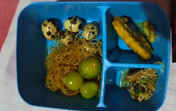 Menu MBG yang didistribusikan SPPG Darul Arqom Batukerbuy ke Madrasah Ibtidaiyah (MI) Tarbiyatul Athfal, Selasa 14 Januari 2026. ©Okedaily.com