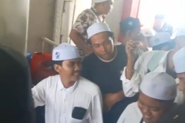 Ratusan Santri Sukorejo Batal Berangkat, Program Balik Pesantren 2026 Dijual ke Umum?