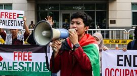 Kabid. Kominfo Hima Persis DKI Jakarta Farhan saat orasi bela palestina. @okedaily.com /istimewa