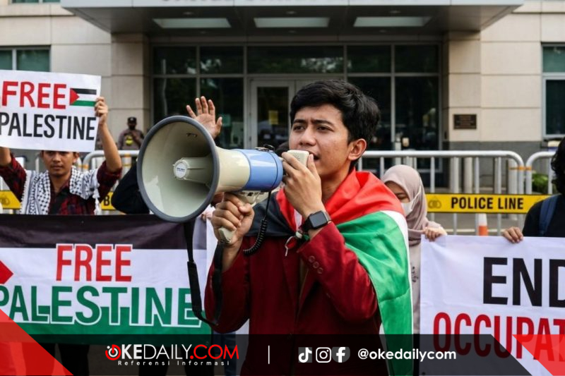 Kabid. Kominfo Hima Persis DKI Jakarta Farhan saat orasi bela palestina. @okedaily.com /istimewa
