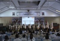 Pengurus Tani Merdeka Indonesia Kab/Kota Se Bali saat dilantik di Gedung Aula Korem 163/Wirasatya, Denpasar, Minggu (19/4).