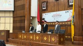 Anggota DPRD Prov. Bali, Zulfikar Wijaya bersama Kementerian Haji dan Umroh di Bali saat pelepasan jama'ah haji dan umroh, (25/5).