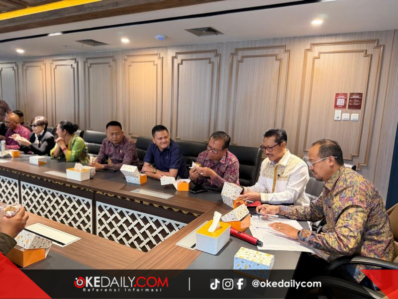 Pansus Trap DPRD Prov. Bali saat berkonsultasi bersama Kementerian Kebudayaan Republik Indonesia di Kantor Kementerian Kebudyaan RI, (5/5). Foto: Istimewa/Okedaily.com
