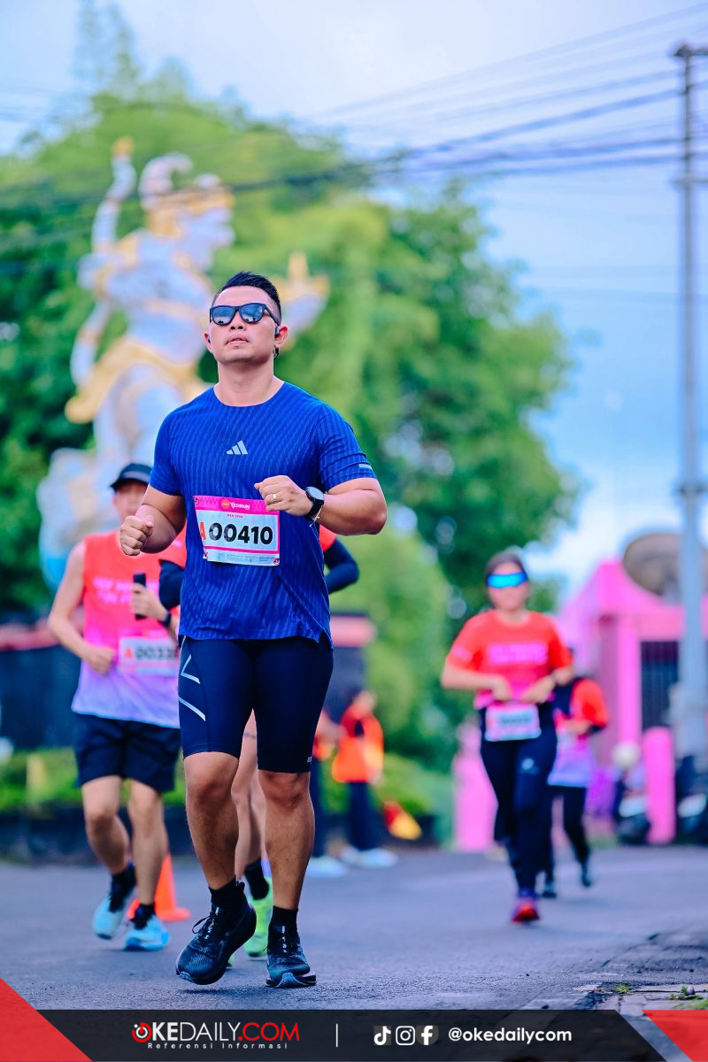 Wakil Ketua DPRD Kota Denpasar, Ida Bagus Yoga Adi Putra, sukses menyelesaikan kategori 21K di Gianyar, Minggu (10/5).
