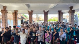 Anggota DPRD Provinsi Bali, Zulfikar Wijaya, menggelar kegiatan bertema “Penguatan Peran Sosial Generasi Muda dalam Menjawab Tantangan Perubahan Ekonomi dan Dinamika Masyarakat Pedesaan” pada 21 Mei 2026 di Banjar Tegallinggih, Pemecutan, Denpasar Barat. Foto: Okedaily.com