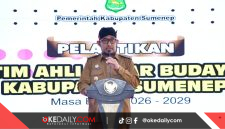 Bupati Wongsojudo memberikan sambutan dalam pelantikan tim ahli cagar budaya Kabupaten Sumenep. ©okedaily.com/ist