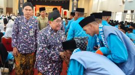 Wabup Imam, menghadiri manasik Haji dan pelepasan secara simbolik di Gedung Korpri. ©okedaily.com/ist