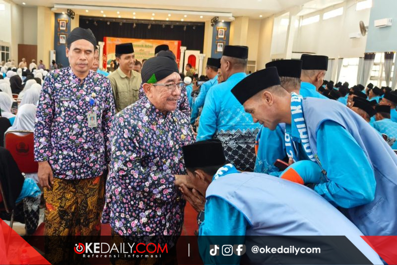 Wabup Imam, menghadiri manasik Haji dan pelepasan secara simbolik di Gedung Korpri. ©okedaily.com/ist