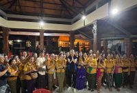 Zulfikar Wijaya Anggota DPRD Bali bersama Warga Banjar Sapta Bumi, Desa Tegal Harum, 23 Mei 2026 di Br. Sapta Bumi saat acara silaturahim. 