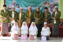 Pengurus IKSASS Badung bersama para calon santri Pondok Pesantren Salafiyah-Syafiiyah Sukorejo saat melaksanakan kegiatan Fasabbih di Yayasan Baitul Amin Nusa Dua, Juni 2026. Foto: IKSASS Badung