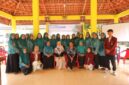 Tim PKM Universitas Yudharta Pasuruan bersama TP PKK Desa Tunggul Wulung, pada kegiatan sosialisasi serta pelatihan pemanfaatan aplikasi AI SiTARA dan pengolahan pangan lokal bergizi. ©okedaily.com [foto: Andrean Masrofie]