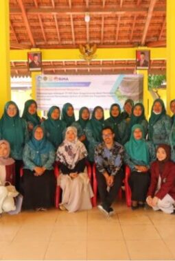 PKM Universitas Yudharta Pasuruan Dampingi PKK Tunggul Wulung Cegah Stunting