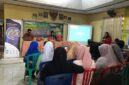 TIM CARA'DE Badan Eksekutif Mahasiswa Keluarga Mahasiswa Fakultas Teknologi Pertanian Universitas Hasanuddin (BEM KMF TP UH) menggelar pelatihan budidaya maggot bagi masyarakat Desa Tinggimae, Kecamatan Barombong, Kabupaten Gowa, Jumat (17/7/2026).