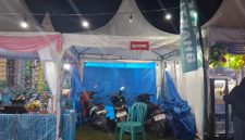 Nampak Stand UMKM Desa Pakondang Beralihfungsi Menjadi Parkiran Sepeda Motor. ©okedaily.com