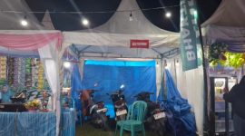 Nampak Stand UMKM Desa Pakondang Beralihfungsi Menjadi Parkiran Sepeda Motor. ©okedaily.com