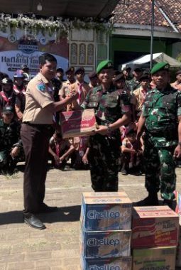 Sinergi Ponpes Al-islamiyah Pakondang Bersama Yonif TP 931/KJ Sukseskan Kemah HIMMAH ke-51