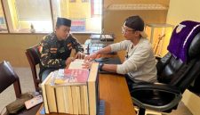 Cagar Budaya Asta Tinggi sekarang terancam, aktivitas tambang Galian C bikin situs sejarah ini dalam bahaya. GP Ansor Jatim dan TACB mulai bersuara, tutup tambang tersebut karena warisan leluhur bukan untuk dihancurkan. Save asta tinggi, save sejarah kita. ©okedaily.com
