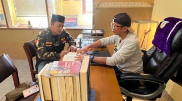 Cagar Budaya Asta Tinggi sekarang terancam, aktivitas tambang Galian C bikin situs sejarah ini dalam bahaya. GP Ansor Jatim dan TACB mulai bersuara, tutup tambang tersebut karena warisan leluhur bukan untuk dihancurkan. Save asta tinggi, save sejarah kita. ©okedaily.com