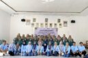 Mahasiswa KKN 02 Universitas Yudharta Pasuruan bersama Dosen Pembimbing Lapang dan TP PKK Desa Pajaran usai pelatihan pengolahan jagung di Balai Desa Pajaran pada Jumat, 10 Juli 2026. ©okedaily.com [foto: Andrean Masrofie]
