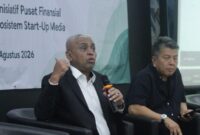 Ketua Dewan Penasehat SMSI Jatim, Prof. Ahmad Riyadh pada dialog nasional. Ia menegaskan SMSI harus menjadi jembatan penghubung antara arus keuangan global dengan penguatan ekonomi desa. ®okedaily.com [Foto: Dokumentasi SMSI]