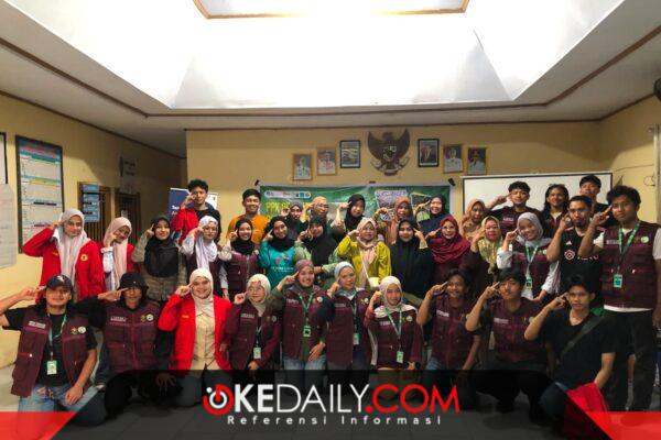 Suasana foto bersama sesuai pelatihan manajemen kewirausahaan oleh TIM Cara'de di Desa Tinggimae. Warga dibekali materi perencanaan usaha, pemasaran, hingga pengelolaan keuangan untuk mengembangkan potensi ekonomi desa. ®okedaily.com