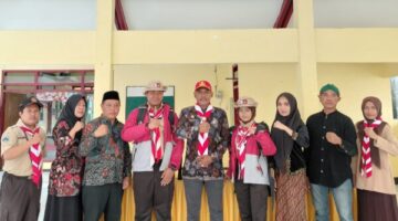 Tiga pelajar asal Pulau Sapudi saat dilepas untuk mewakili Kabupaten Sumenep dalam Jambore Nasional XII 2026. ©okedaily.com [Foto: Hasan Al-Hakiki]