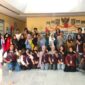 Tim Cara’de BEM KMF TP UH melalui PPK Ormawa 2026 memberikan pelatihan pemanfaatan media sosial kreatif dan promosi kepada masyarakat Desa Tinggimae. ®okedaily.com 