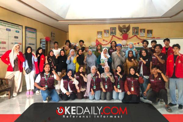 Tim Cara’de BEM KMF TP UH melalui PPK Ormawa 2026 memberikan pelatihan pemanfaatan media sosial kreatif dan promosi kepada masyarakat Desa Tinggimae. ®okedaily.com 