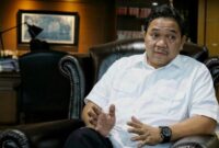 Prof. Dr. Achsanul Qosasi, Guru Besar FEB Universitas Airlangga, menyampaikan pandangannya terkait tantangan transmisi kebijakan moneter Bank Indonesia di sektor riil. ®okedaily.com [Foto: Istimewa]
