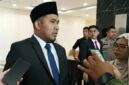 Bupati Sumenep memberikan pesan penting kepada para petani tembakau di daerahnya. Ia mengingatkan agar petani lebih cermat menghitung biaya, harga, dan pasar sebelum memutuskan menanam. ®okedaily.com [Foto: Istimewa]