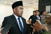 Bupati Sumenep memberikan pesan penting kepada para petani tembakau di daerahnya. Ia mengingatkan agar petani lebih cermat menghitung biaya, harga, dan pasar sebelum memutuskan menanam. ®okedaily.com [Foto: Istimewa]
