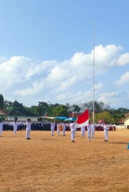 Semangat Kemerdekaan Membara di Gayam, Semua Kalangan Turut Upacara