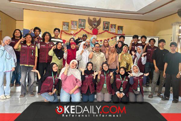 Tim Cara’de dari Mahasiswa Unhas menggelar pelatihan produksi pakan ikan untuk pembudidaya. ®okedaily.com [Foto: Wandi Abdullah]
