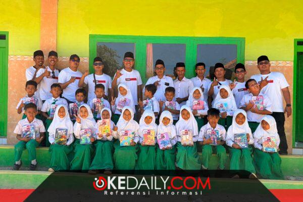 Tank Oreng Center Go To School di MI Khairul Jadid, Desa Pancor, Kecamatan Gayam, Kabupaten Sumenep. ®okedaily.com [Foto: Hasan Al-Hakiki]