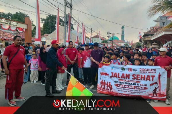 Pelepasan peserta JJS dalam rangka semarak HUT ke-81 Kemerdekaan RI oleh Camat Gayam. ®okedaily.com [Foto: Hasan Al-Hakiki]