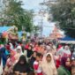 Antusias pengunjung pada momen Gebyar Paud Gayam, menjadi berkah bagi UMKM setempat. ®okedaily.com [Foto: Hasan Al-Hakiki]