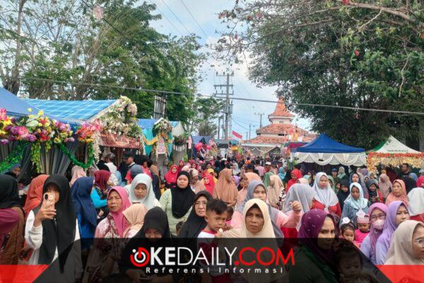 Antusias pengunjung pada momen Gebyar Paud Gayam, menjadi berkah bagi UMKM setempat. ®okedaily.com [Foto: Hasan Al-Hakiki]