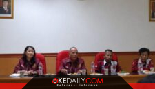 Ketua Umum DPP AWDI, Budi Wahyudin Syamsu, bersama jajaran pengurus saat mengikuti rapat koordinasi persiapan pelantikan DPW AWDI DKI Jakarta di Kantor Pusat AWDI, Jakarta, Minggu (30/8/2026). ®okedaily.com [foto: istimewa]
