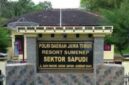 Memasuki hari kelima, pelaku pembacokan terhadap Sumarhadi di Pulau Sapudi, Sumenep, masih belum ditemukan dan masih diburu polisi. ®okedaily.com [Foto: Istimewa]