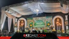 Ratusan jamaah memadati lokasi Pengajian Akbar yang digelar FKS Nurul Jadid di Pulau Sapudi. Kegiatan ini menjadi ajang silaturahmi sekaligus penguatan ukhuwah Islamiyah. ®okedaily.com [Foto: Hasan Al-Hakiki]