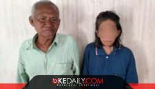 Nenek Sumaina sidampingi saudaranya, Jupri yang masih hidup namun tercatat meninggal di data kependudukan Dukcapil sehingga haknya sebagai warga negara terputus. ®okedaily.com [Foto: Hasan Al-Hakiki]