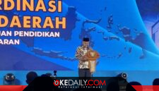 Mendikdasmen RI, Abdul Mu’ti, memberikan arahan dalam Rapat Koordinasi Daerah Revitalisasi Sekolah di Hotel Grand Sahid Jaya, Jl. Jenderal Sudirman. ®okedaily.com [foto: smsi jatim]