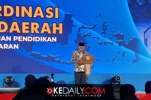 Mendikdasmen RI, Abdul Mu’ti, memberikan arahan dalam Rapat Koordinasi Daerah Revitalisasi Sekolah di Hotel Grand Sahid Jaya, Jl. Jenderal Sudirman. ®okedaily.com [foto: smsi jatim]
