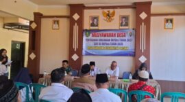 Pemdes Gunggung menggelar Musdes untuk menyusun RKPDes 2027 dan DU-RKPDes 2028. Warga dan BPD ikut memberikan usulan program pembangunan desa. ®okedaily.com [Foto: Dokumentasi Pemdes Gunggung]