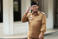 Bupati Sumenep, Dr. H. Achmad Fauzi Wongsojudo, memberikan keringanan tunggakan PBB-P2. Pokok pajak dipotong hingga 95 persen untuk meringankan beban wajib pajak. ®okedaily.com [Foto: Istimewa]