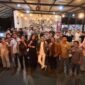 Sesi photo bersama DPC GMNI Sumenep sesuai menggelar FGD membahas wacana perubahan nomenklatur Kabupaten Sumenep menjadi Kabupaten Sumenep Kepulauan di Ayoka Cafe Sumenep. ®okedaily.com [Foto: Istimewa]