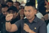 Anggota DPRD Kota Denpasar, Gus Yoga minta Pemkot Denpasar tambah lifeguard dan sarana keselamatan di pantai Sanur dan sekitarnya. ®okedaily.com [Foto: Istimewa]