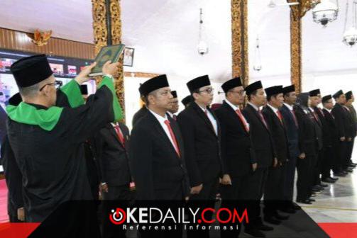 Pengangkatan sejumlah ASN sebagai camat di lingkungan Pemkab Sumenep berlangsung di Pendopo Agung Keraton Sumenep, 18 September 2026. Persyaratan kompetensi pemerintahan menjadi sorotan setelah Pemkab menyebut sebagian pejabat masih akan mengikuti pendidikan kepamongprajaan. ®okedaily.com [Foto: Istimewa]