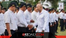 De Dadjah memberikan arahan dalam kegiatan Laskar Gerindra Provinsi Bali 2026 di Tabanan. Pembinaan kader ditekankan pada disiplin, kebersamaan, kepemimpinan dan pengabdian kepada masyarakat. ®okedaily.com [Foto: Dok. Gerindra Bali]