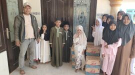 Jurnalis Sapudi Salurkan Bantuan Air Minum untuk Madrasah Diniyah